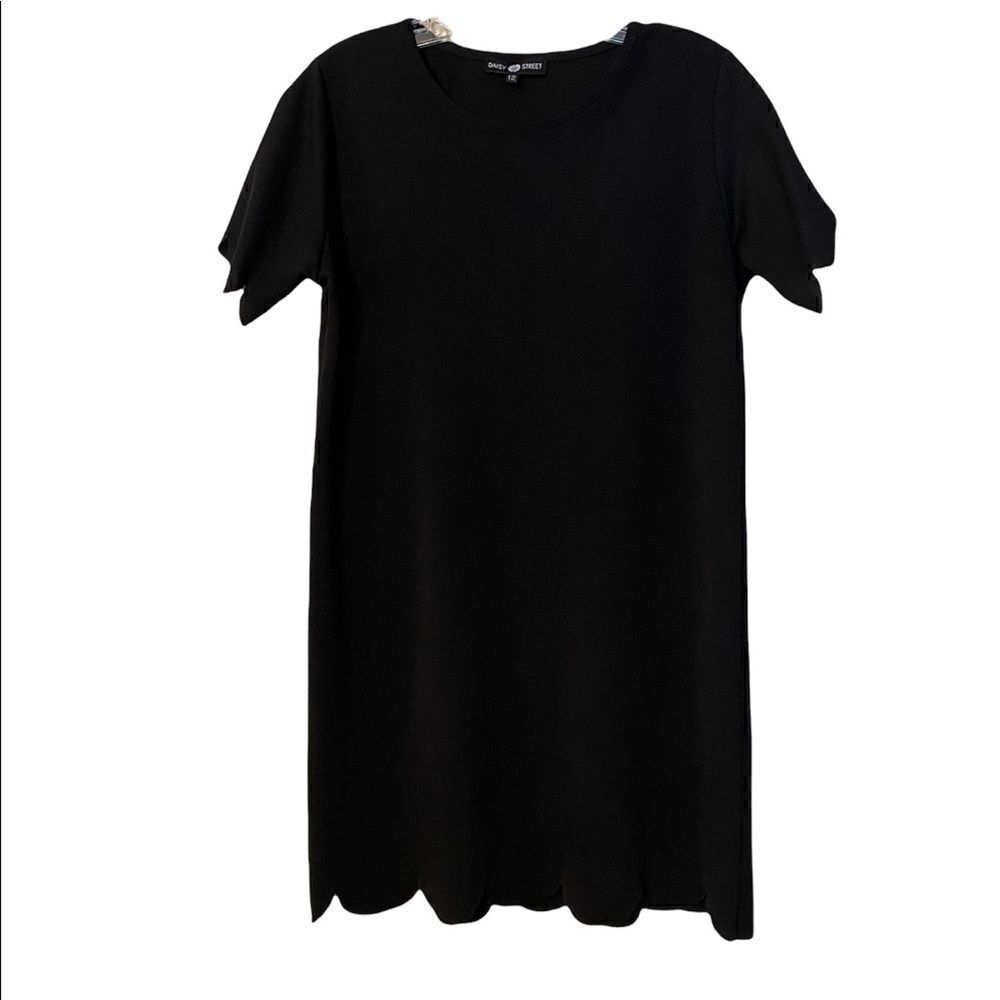 Daisy Street Woman’s Little Black Dress